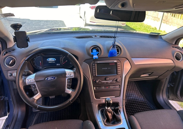 Ford Mondeo cena 17900 przebieg: 357000, rok produkcji 2011 z Zawichost małe 121